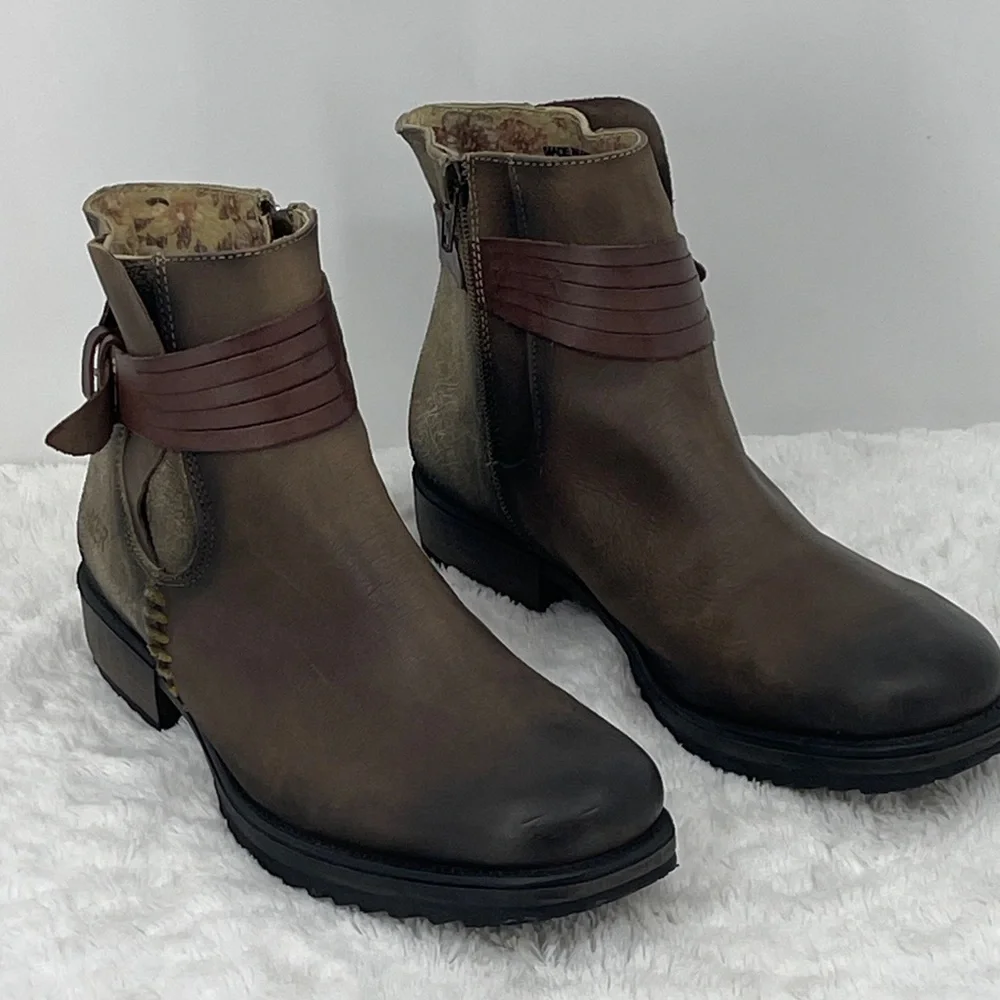 BUNKER Brown Ankle Boots with Buckle Detail MADE IN PORTUGAL SIZE 10 US